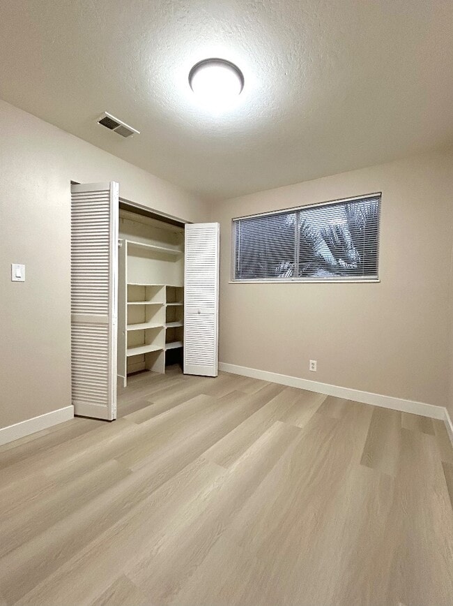 Building Photo - 3416 Mt St Helena Dr