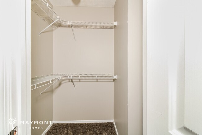 Building Photo - Cozy Three Bedroom
