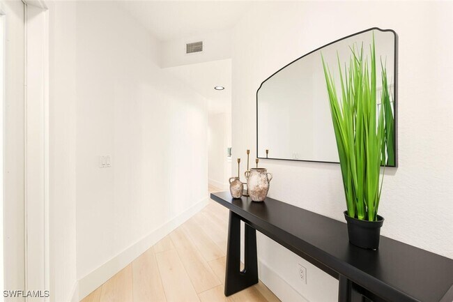 Building Photo - 2396 Ravenna Blvd