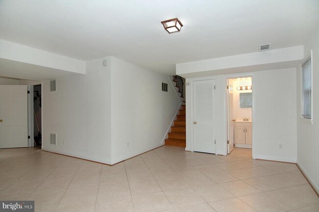 Building Photo - 5504 Beech Ave