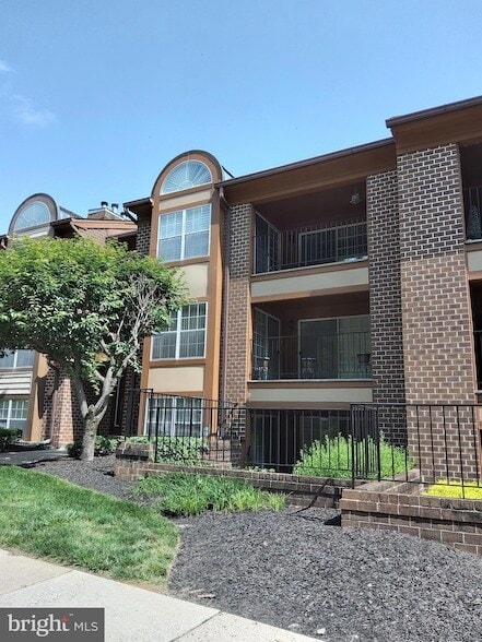 Building Photo - 2109 Woodbox Ln Unit 2109B