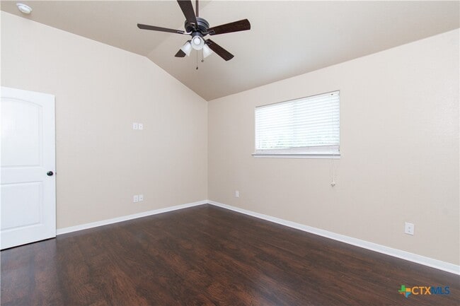 Building Photo - 1102 Grace Point Dr