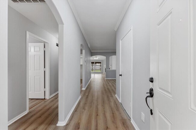 Building Photo - 10051 Williams Field Dr