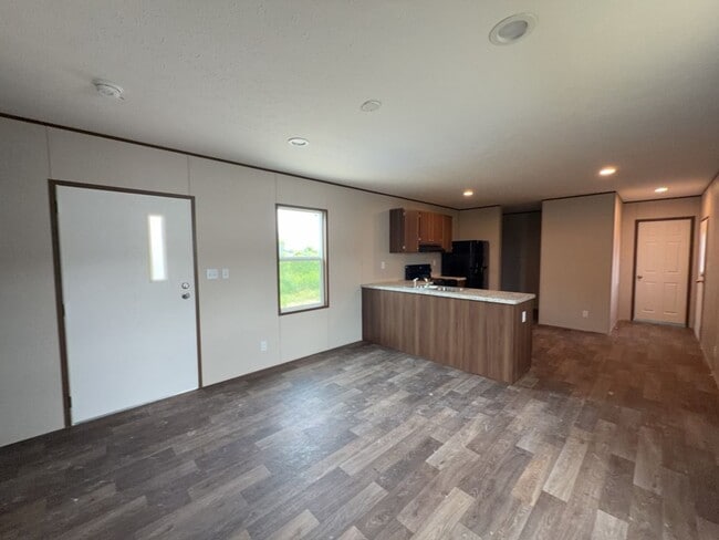 Building Photo - 3046 Rd 5914-15