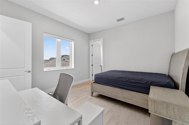 Building Photo - 5917 Cat Claw Ln