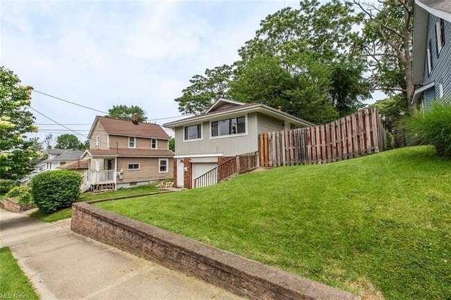 Building Photo - 931 Harrison Ave