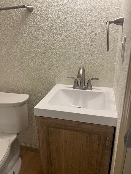 Building Photo - 8621 North Ave