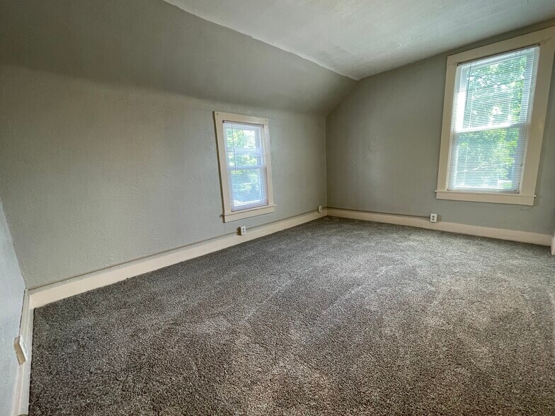 Side Bedroom (Upstairs) - 631 S 16th St
