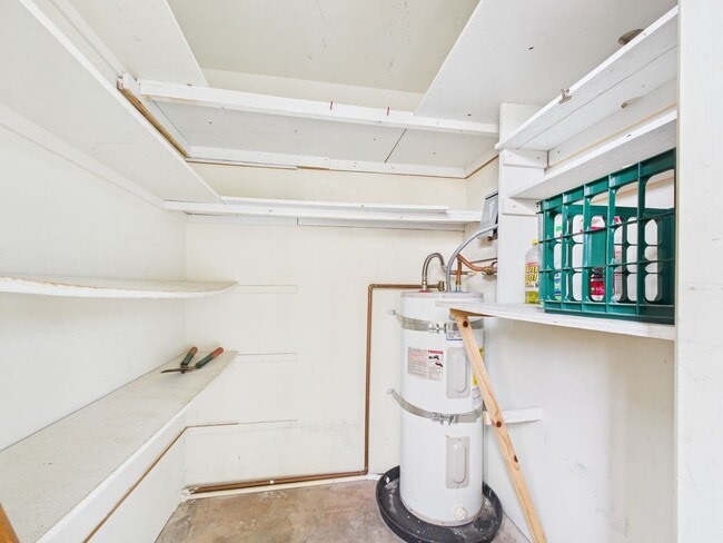 Building Photo - Private 1 bedroom condo at Cypress Park