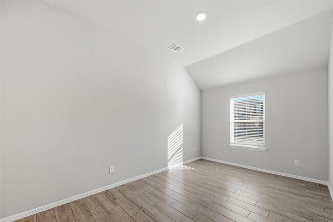 Building Photo - 501 Big Bnd Pkwy