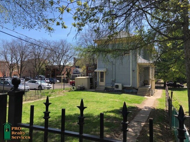 Building Photo - 409 Dayton Ave