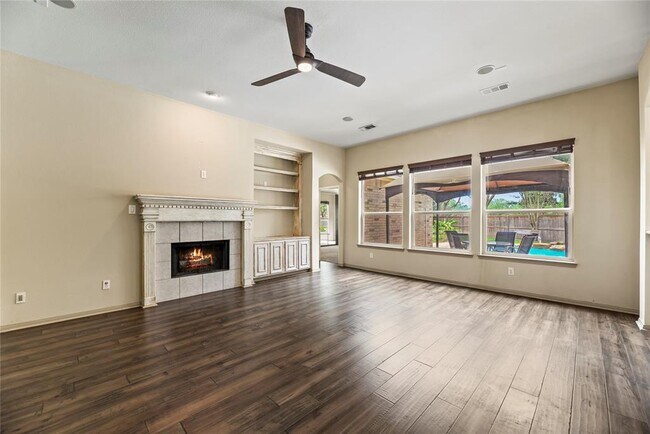 Building Photo - 203 Jewel Park Ln