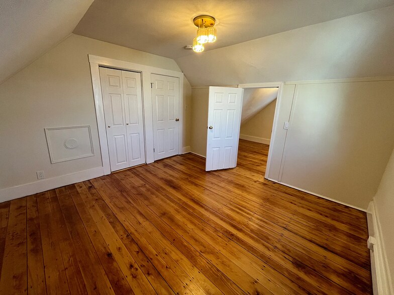 Building Photo - 29 Watts St