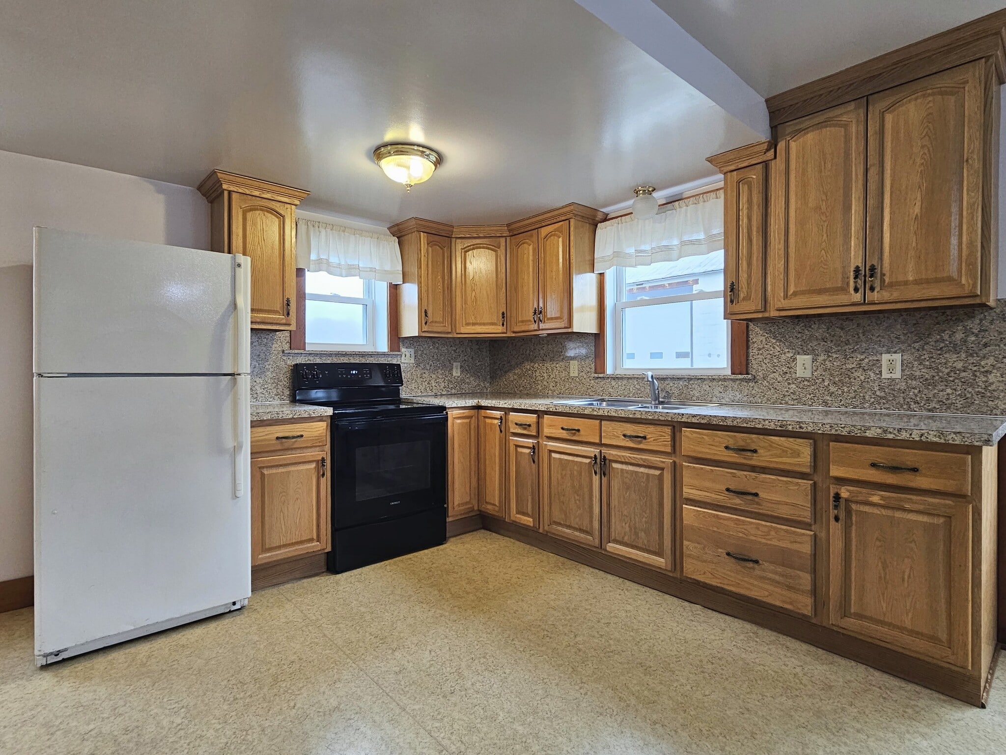 Building Photo - 32 N Farmersville Rd