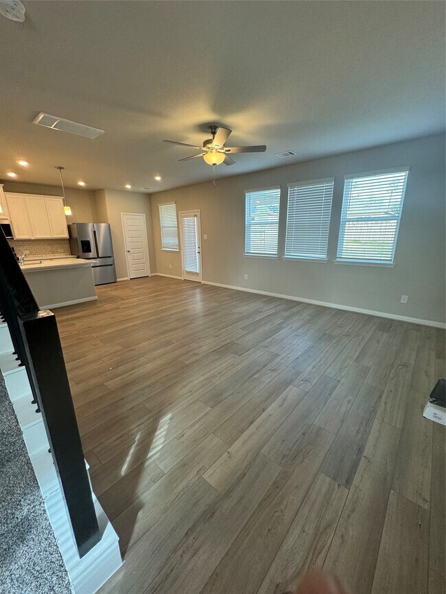 Building Photo - 18528 Meadow Point Ln
