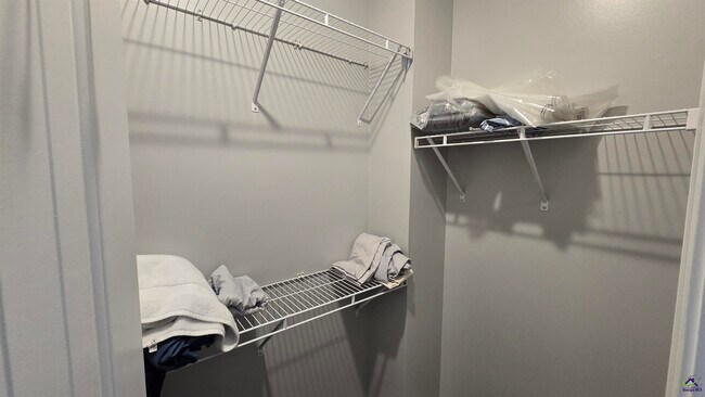 Building Photo - 103 Clarissa Dr