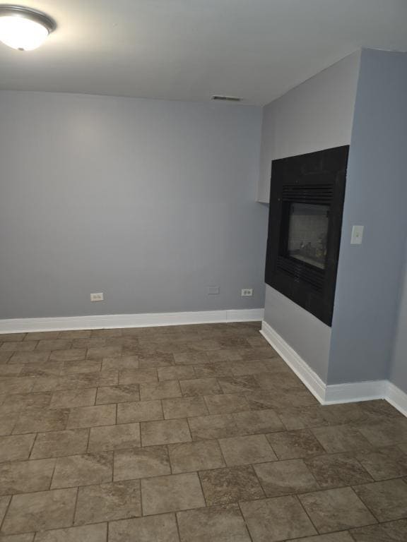 Building Photo - 6832 S Clyde Ave