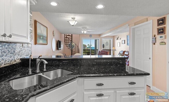 Building Photo - 6201 Padre Blvd