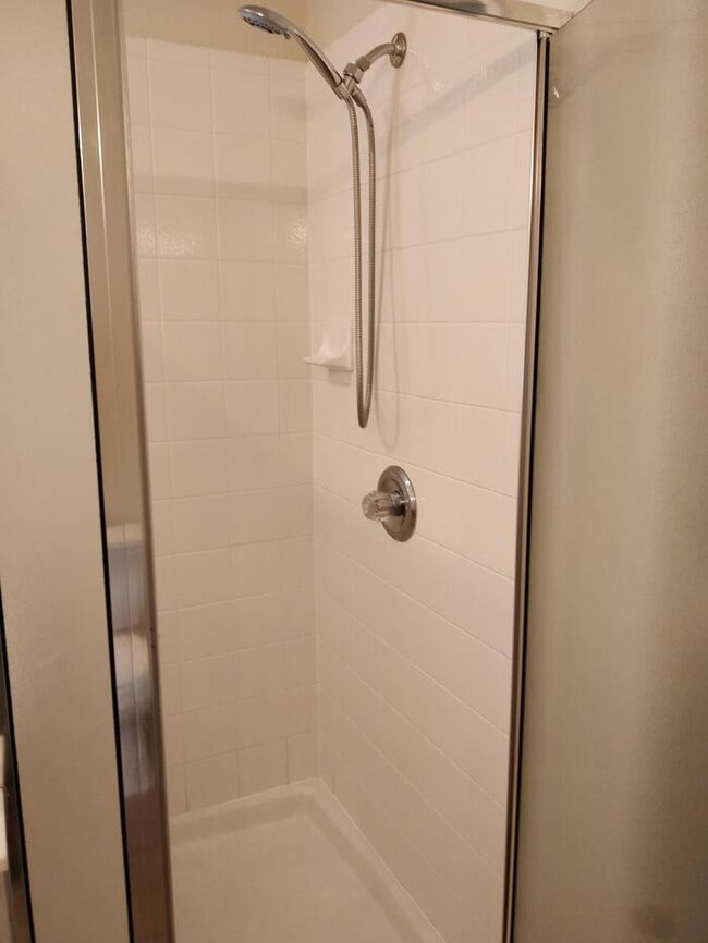 Building Photo - 9000 Ipswich Bay Dr