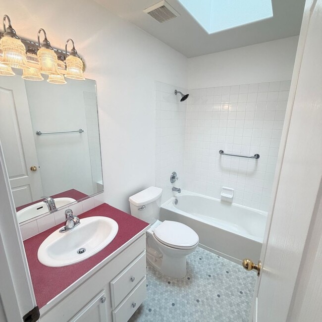 Building Photo - 3922 E Siskin Ln