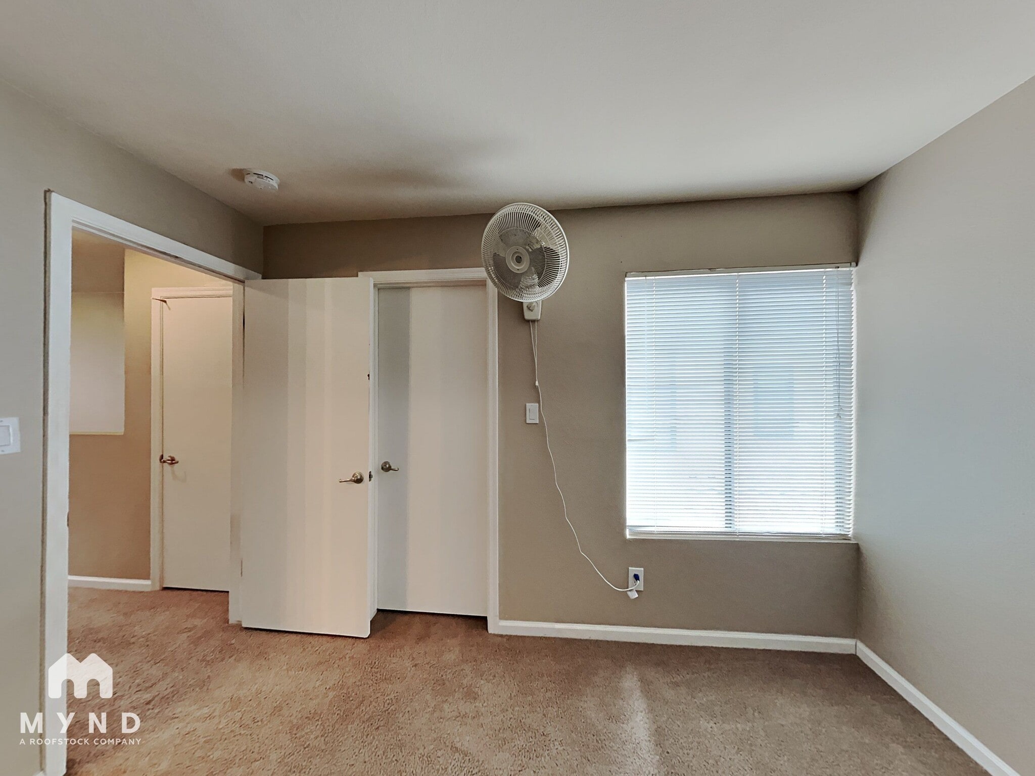 Building Photo - 10115 E Mountain View Rd