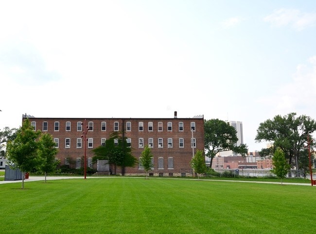 Building Photo - Mott Lofts