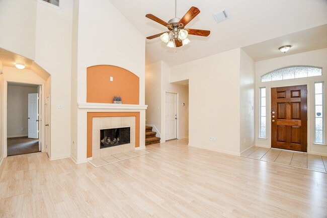 Building Photo - 1905 Creek Run Dr