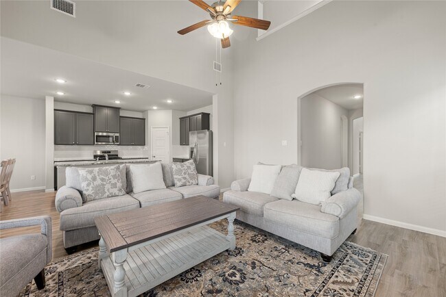 Building Photo - 27130 Peaceful Cv Dr