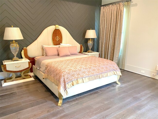 Building Photo - 4642 Devon St