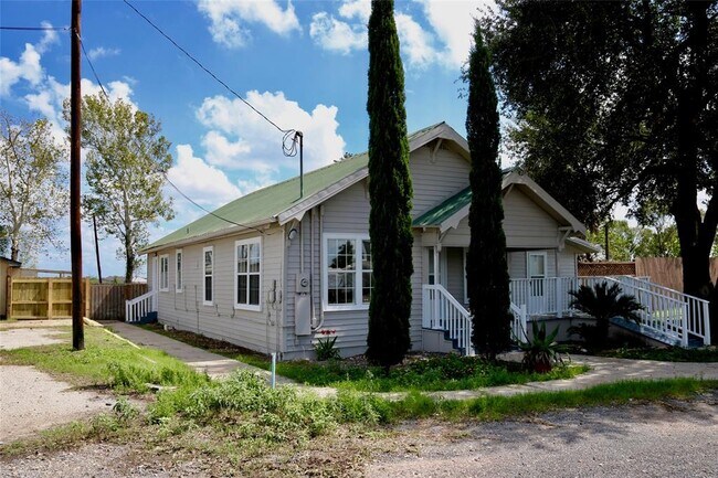 Building Photo - 8861 Co Rd 424