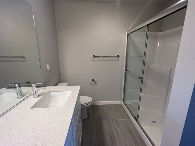 Building Photo - Beautiful, Newer Townhome!  Walking distance to many amenities.