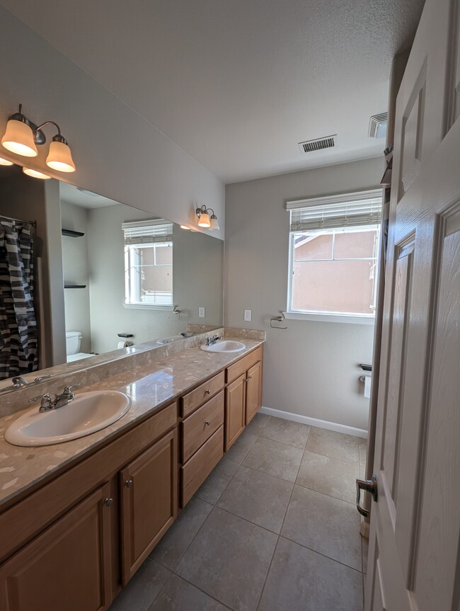 Bathroom - 10806 Pebble Hill Dr