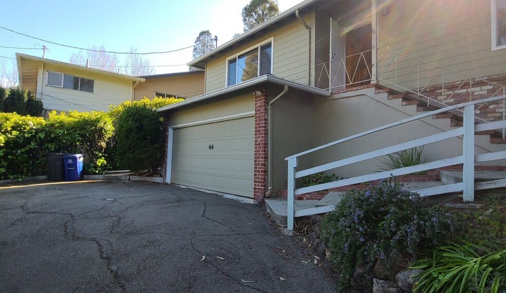 Building Photo - 64 Norwood Ave