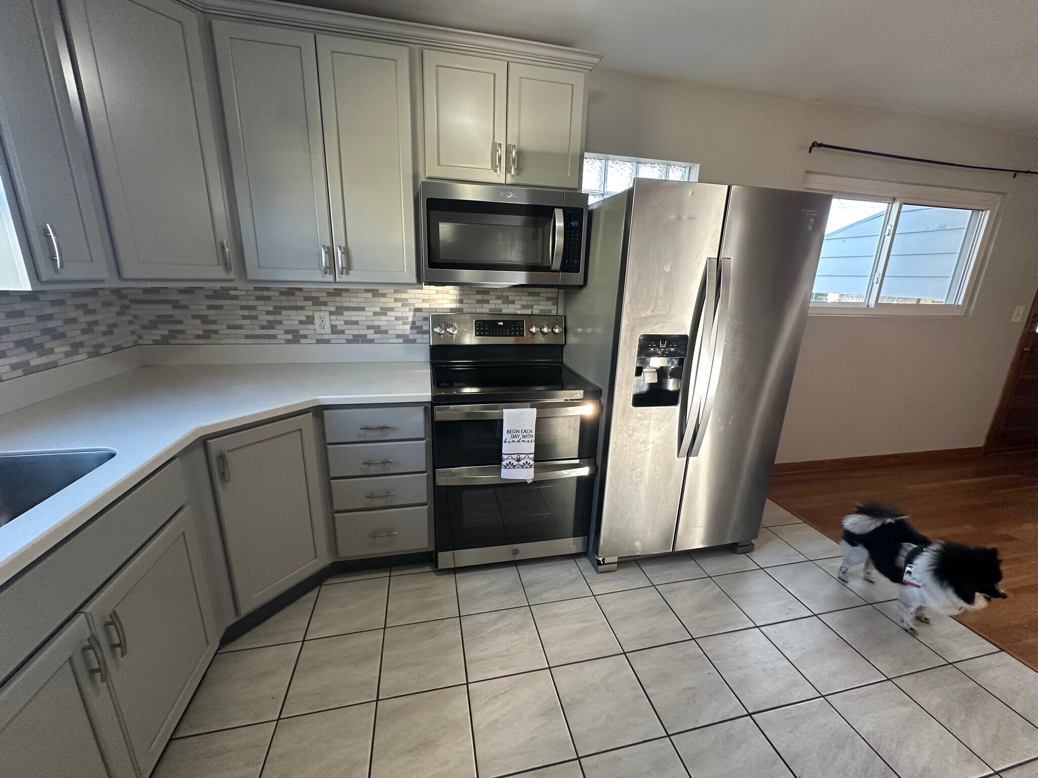 Kitchen - 884 Kingston Dr