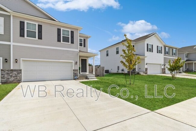 Building Photo - 271 NW Charlestown Ln