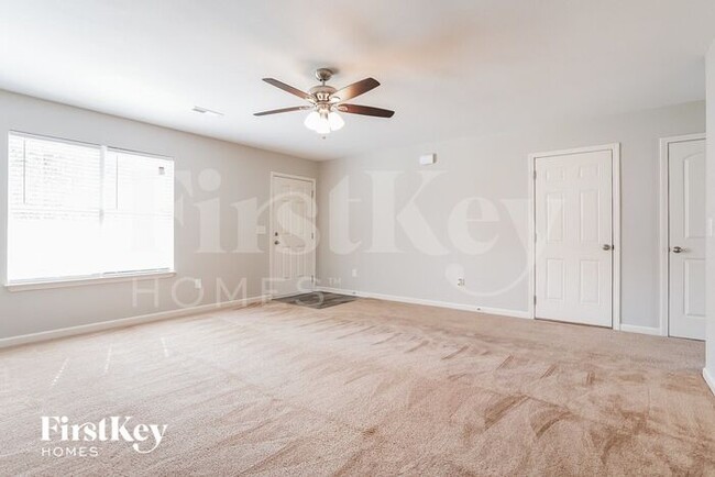 Building Photo - 5429 Sky Hill Dr