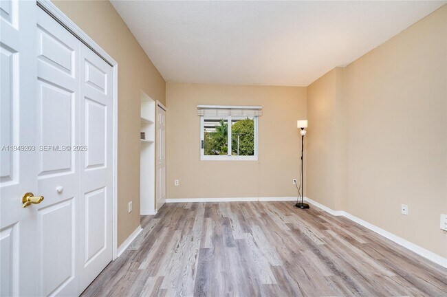 Building Photo - 3500 Coral Wy