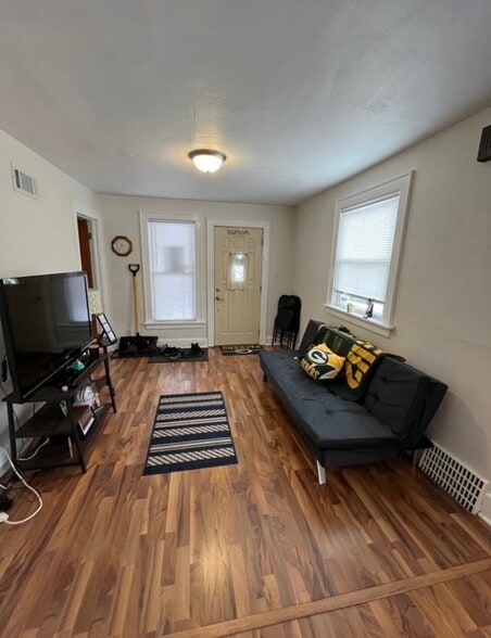 Building Photo - 3541 S 92nd St