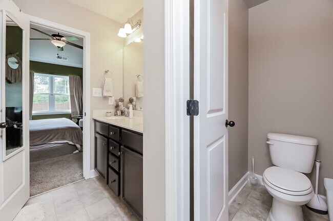 Building Photo - 425 Sea Buoy Ln