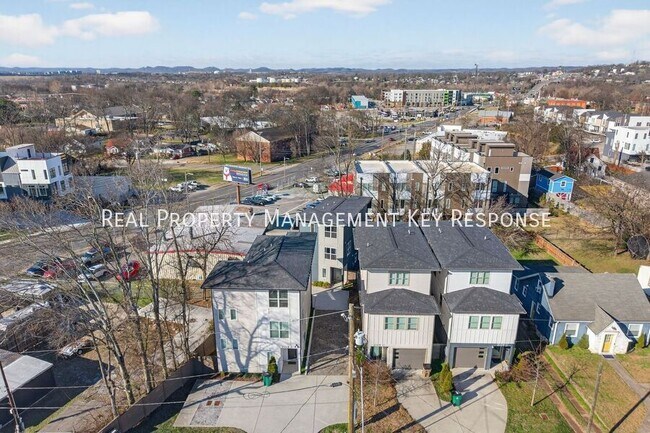 Building Photo - 2109 23rd Ave N