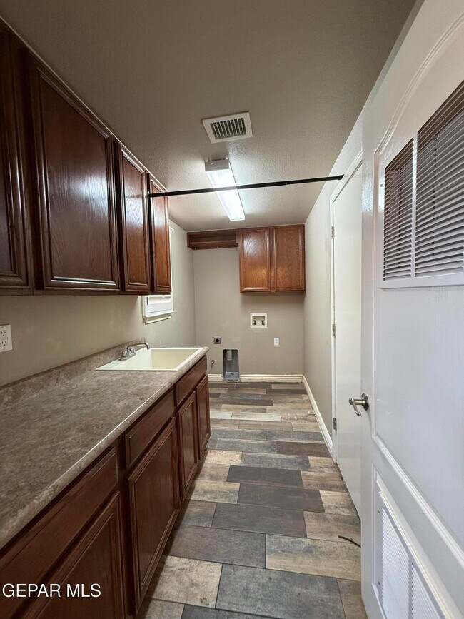 Building Photo - 12709 Tierra Lily Ct