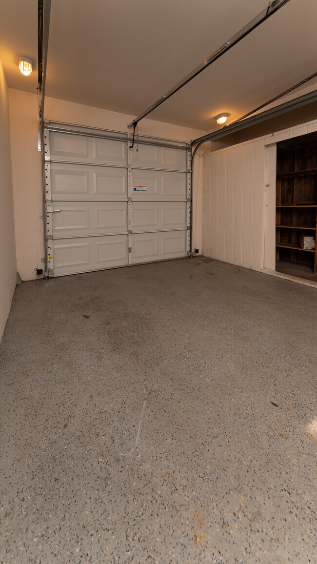 Building Photo - 15323 SE 42nd St