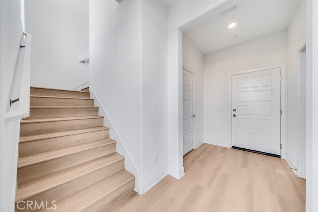 Building Photo - 221 Carmona