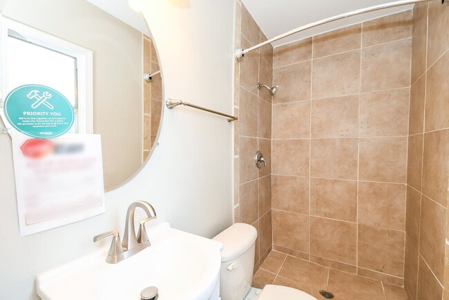 Building Photo - 5942 Jaguar Dr W