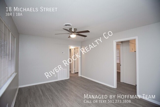 Building Photo - 18 Michaels St