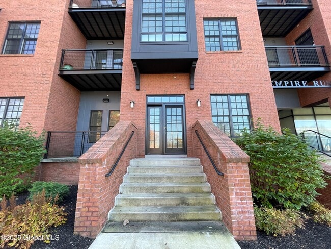 Building Photo - 130 Excelsior Ave