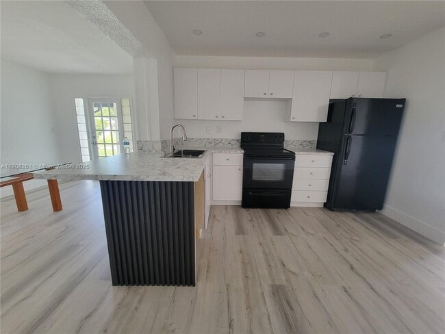 Building Photo - 7303 NW 57th Pl