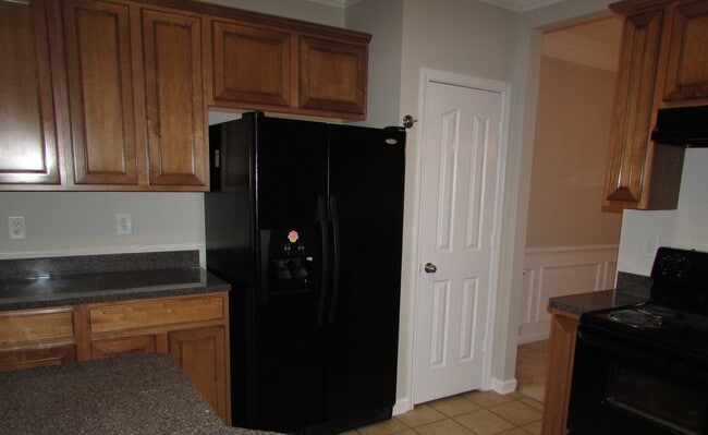 Building Photo - Large Home With Double Car Garage in Catawba Hills