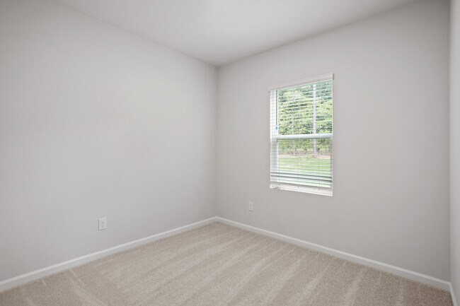 Building Photo - 440 Havannah Rd