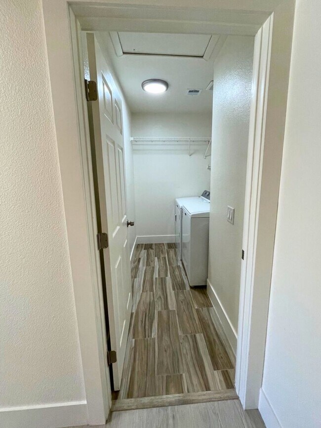 Building Photo - NEWLY RENOVATED 3BD/2BA SINGLE FAMILY HOME IN NORTH LAS VEGAS!